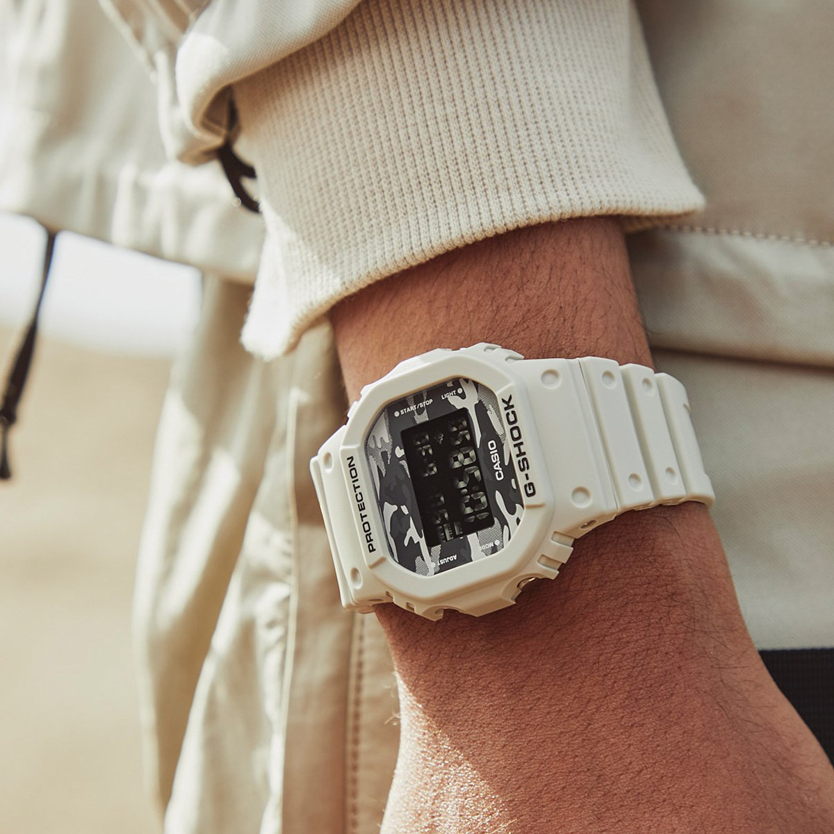 Casio DW-5600CA-8ER G-Shock